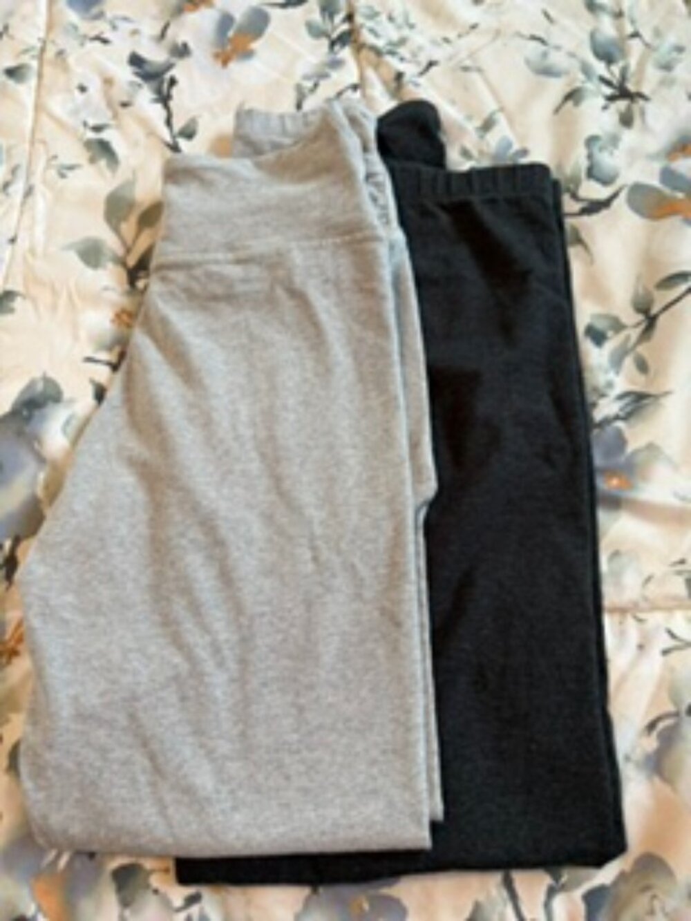 Victoria's Secret / PINK Legging Bundle - Size M